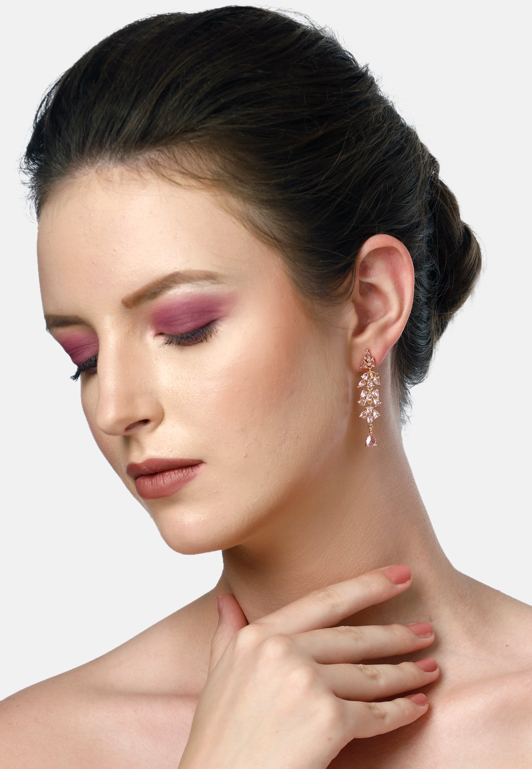 Diva Elegant Leaf Dangle Earrings