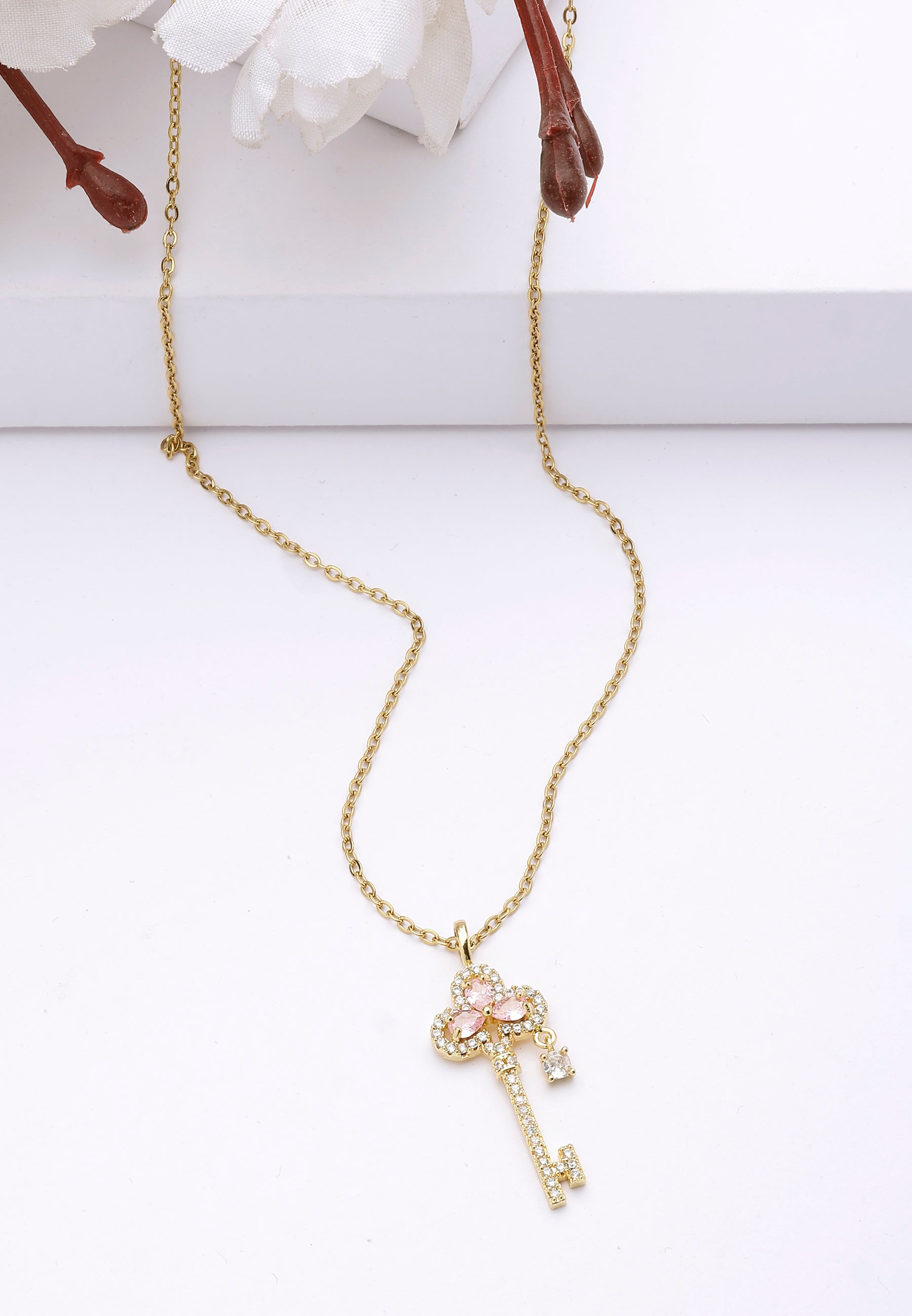 Diva Gleaming Key Pendant Necklace