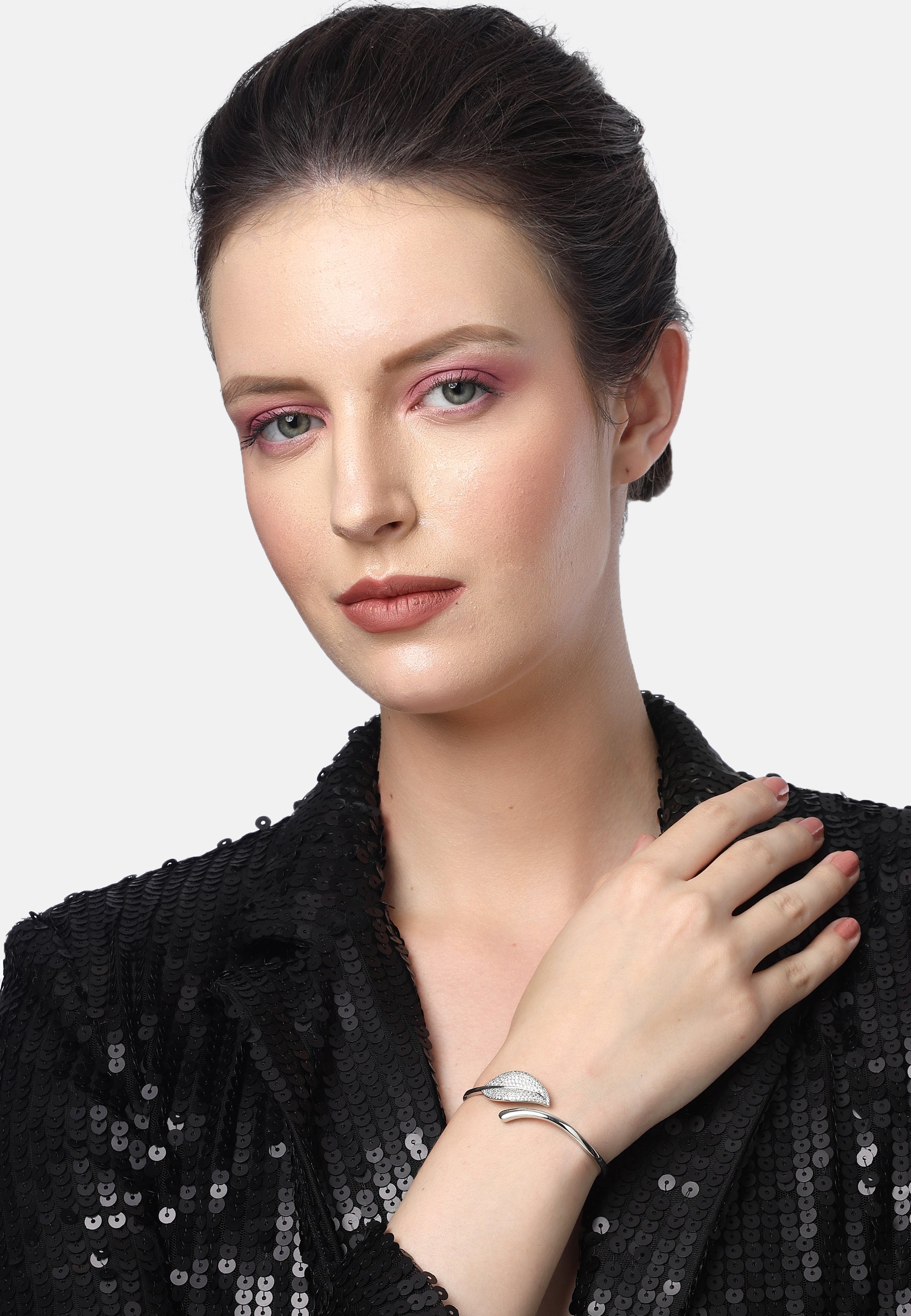 Diva Classy Leaf Cuff Bracelet