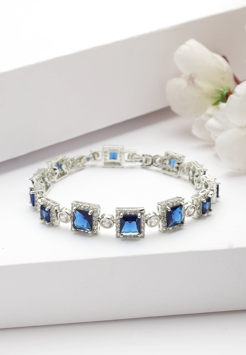 Diva Square Box Chain Bracelet