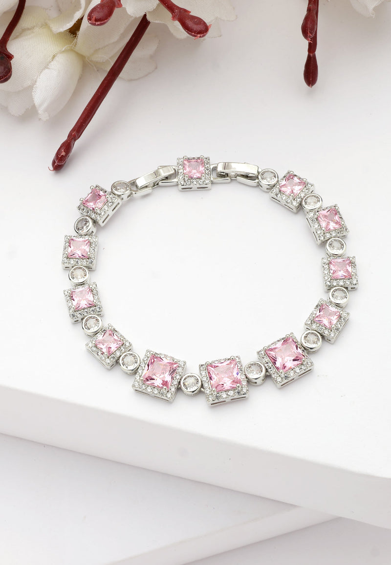 Diva Square Box Chain Bracelet