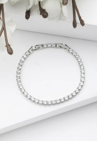 Diva Sleek Cluster Bracelet