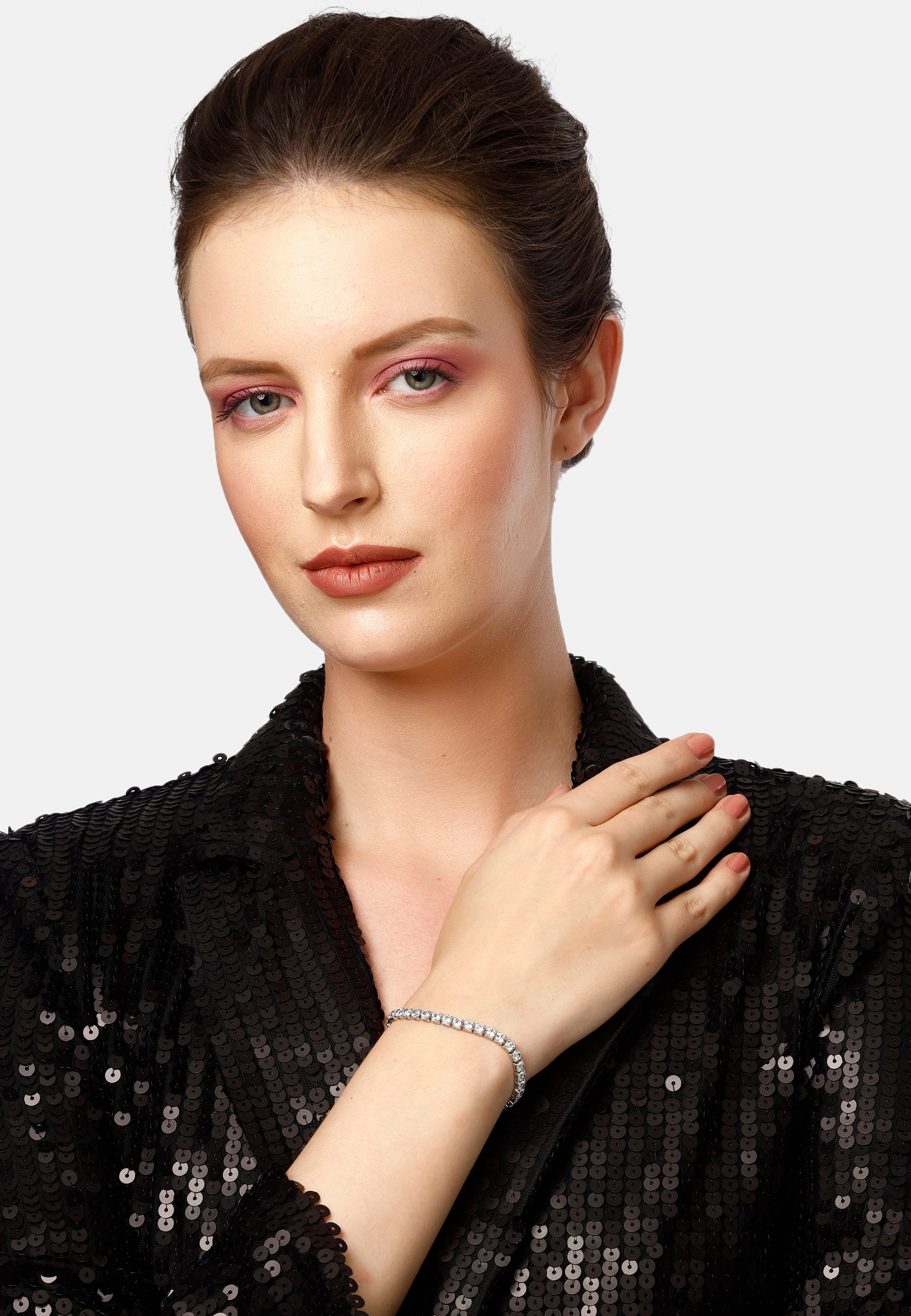 Diva Sleek Cluster Bracelet