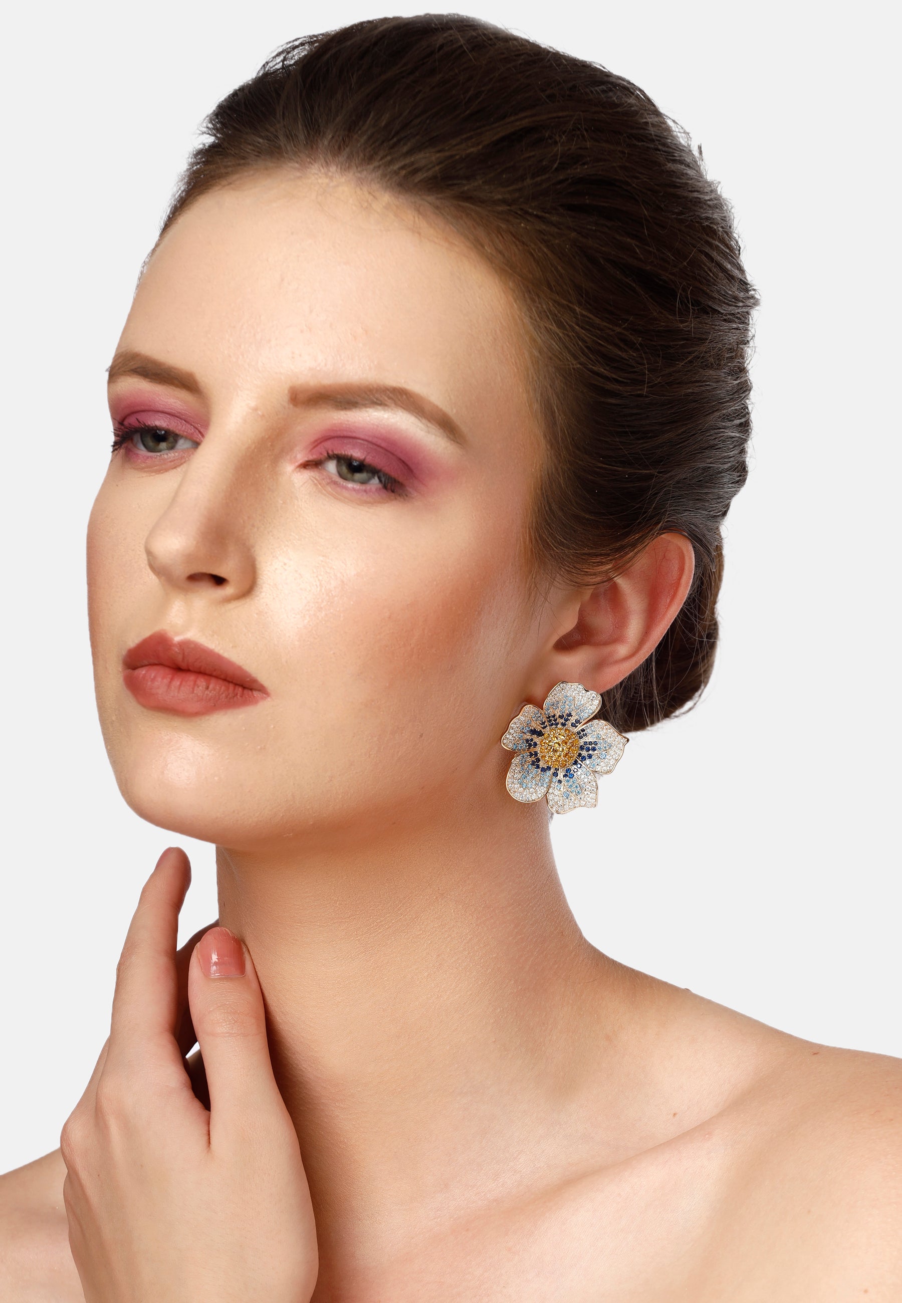 Diva Floral Stud Earrings