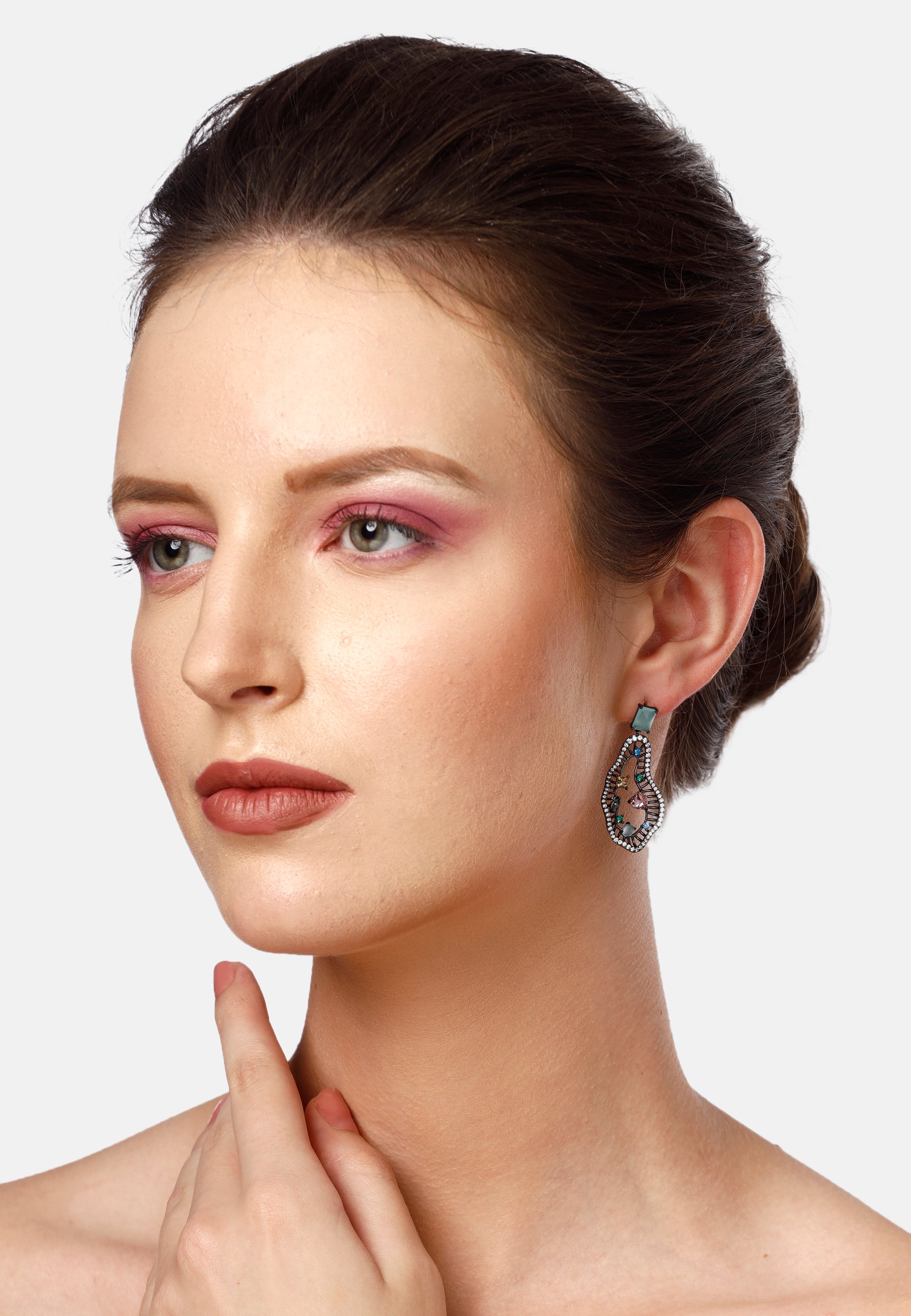 Diva Hollow Dangle Earrings