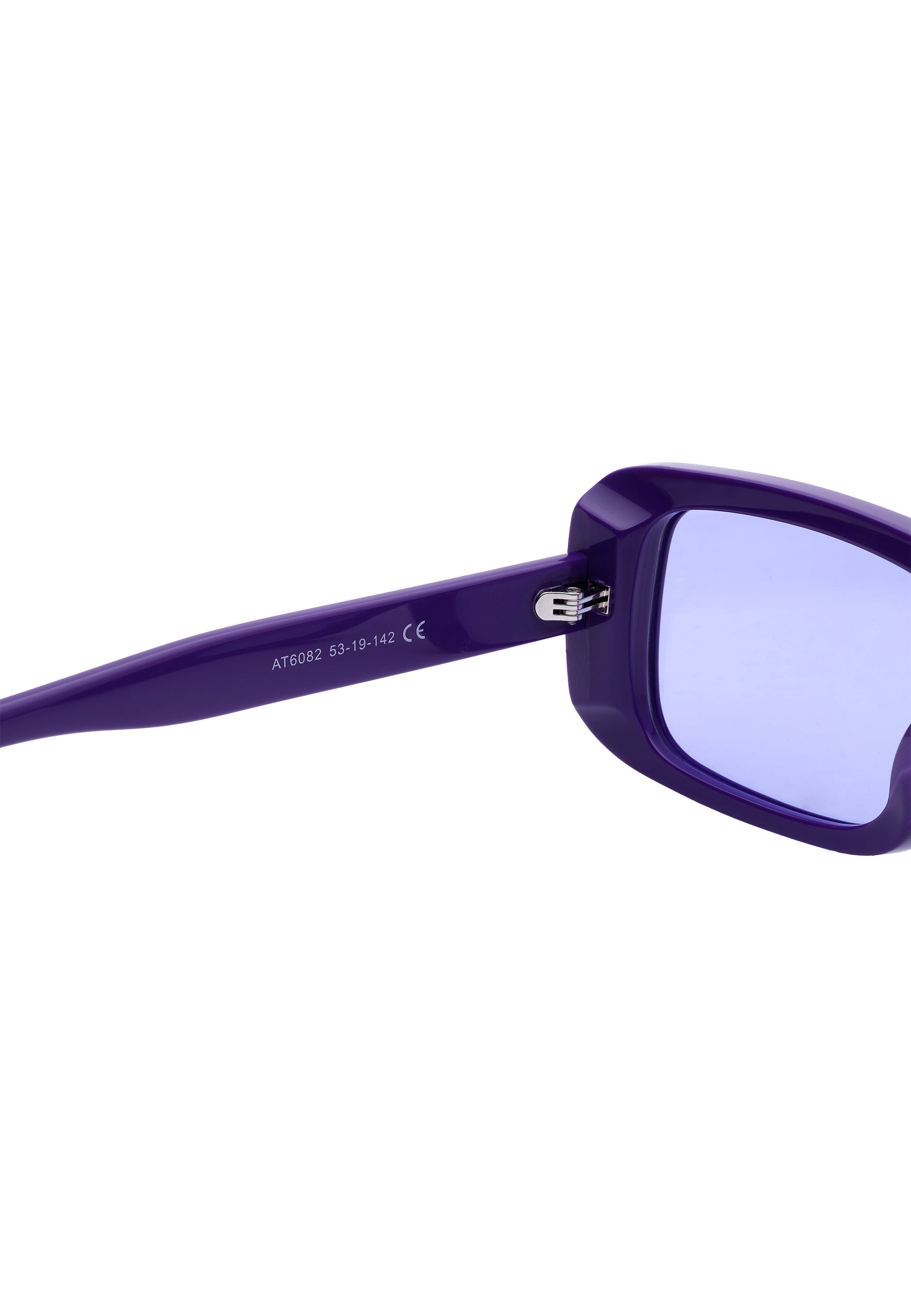 Retro-Inspired Bold Rectangle Sunglasses