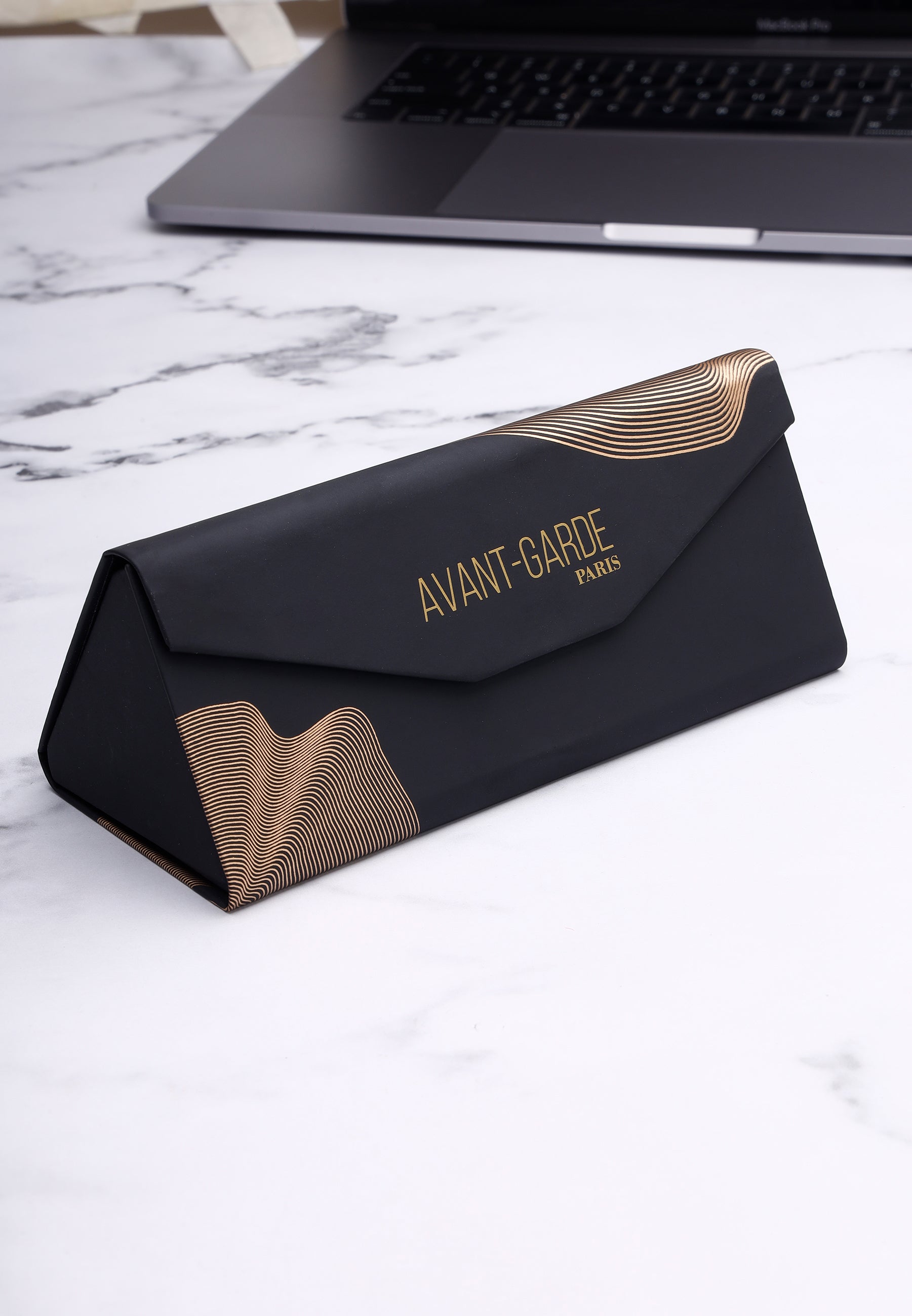 Classic Square-Frame Urban Sunglasses